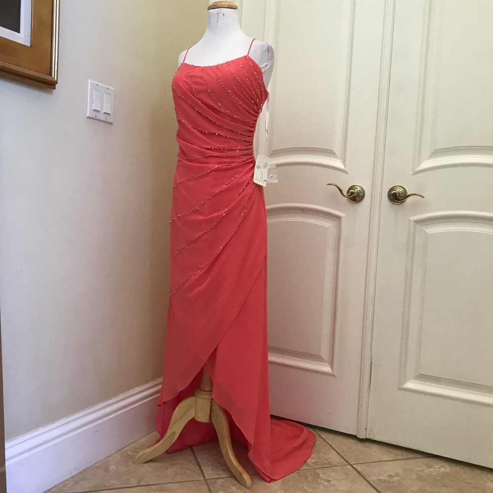 NWT Aviena hi/low coral color gown , with beaded draped details and train